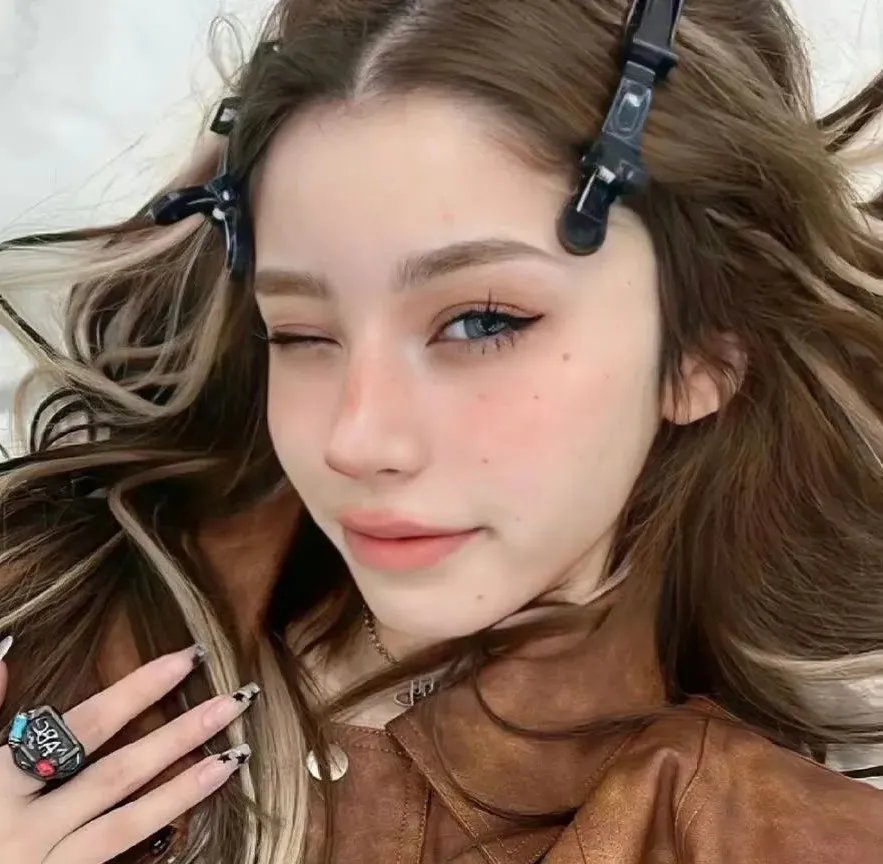艾拉和阿弼